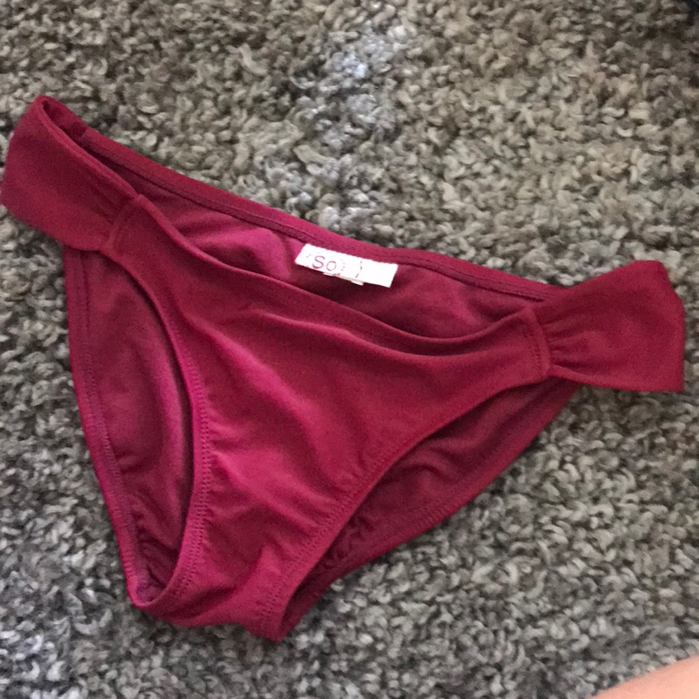 NWOT burgundy swimwear bottom